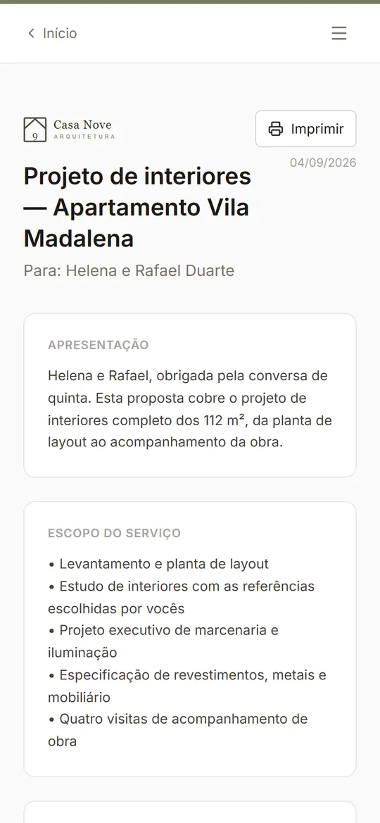 Proposta comercial no celular do cliente, com apresentação e escopo do serviço